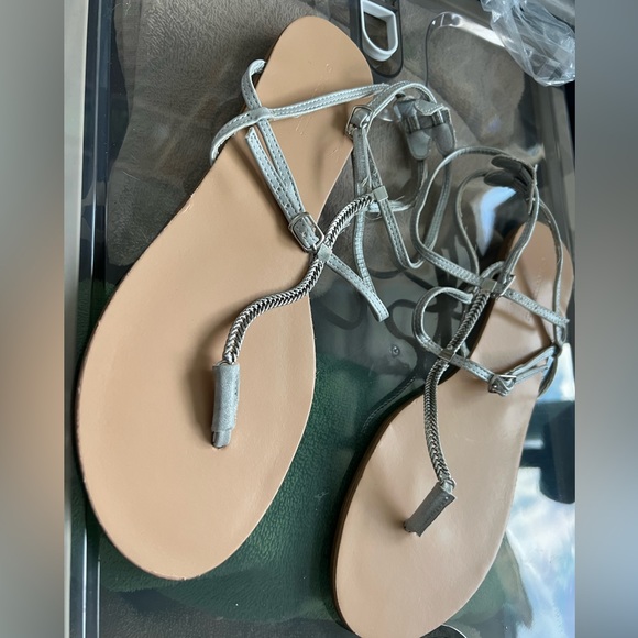 Gladiator style flats in silver - Picture 2 of 4